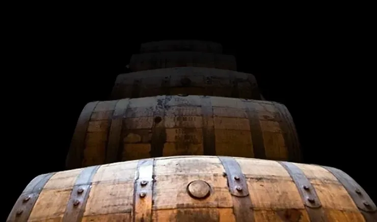Một thùng rượu đã được sử dụng bao nhiêu lần trước khi đến tay ngành công nghiệp whisky Scotland?