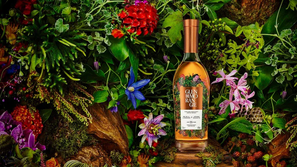 Glenmorangie Lại Hợp Tác Với Nghệ Sĩ Hoa Nhật Bản Azuma Makoto, Nhưng Lần Này Lớn Hơn