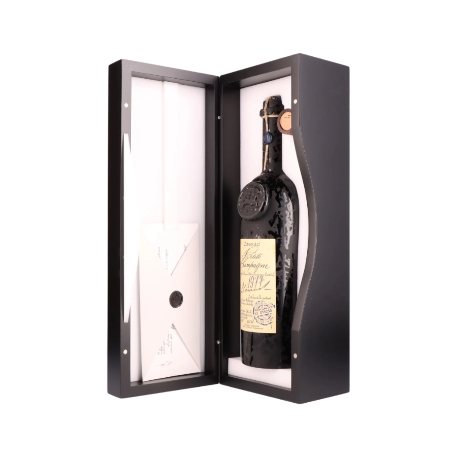 Rượu Cognac Petite Champagne 1977