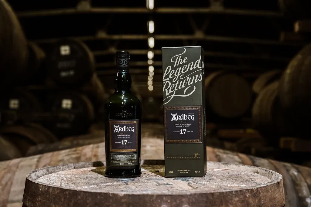 Chai Rượu Ardbeg 17 Năm Tuổi Huyền Thoại Đã Trở Lại