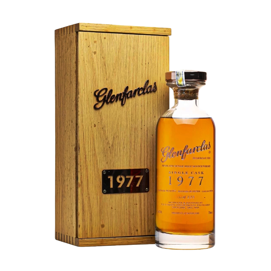 Rượu Whisky Glenfarclas 39 Year Old Single Cask 1977 Bottled 2016