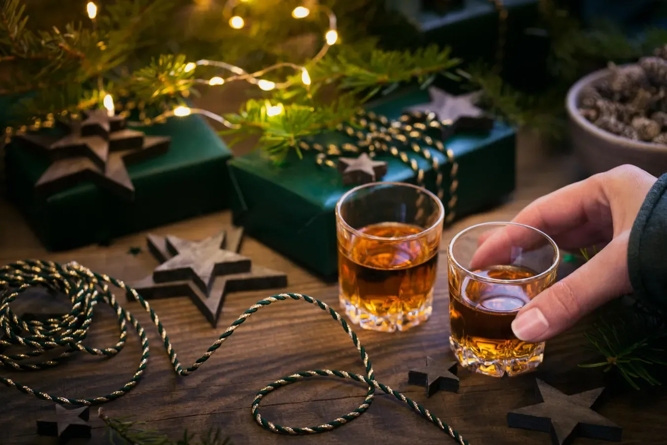 Top 10 Whisky Khói Ngon Nhất Cho Giáng Sinh