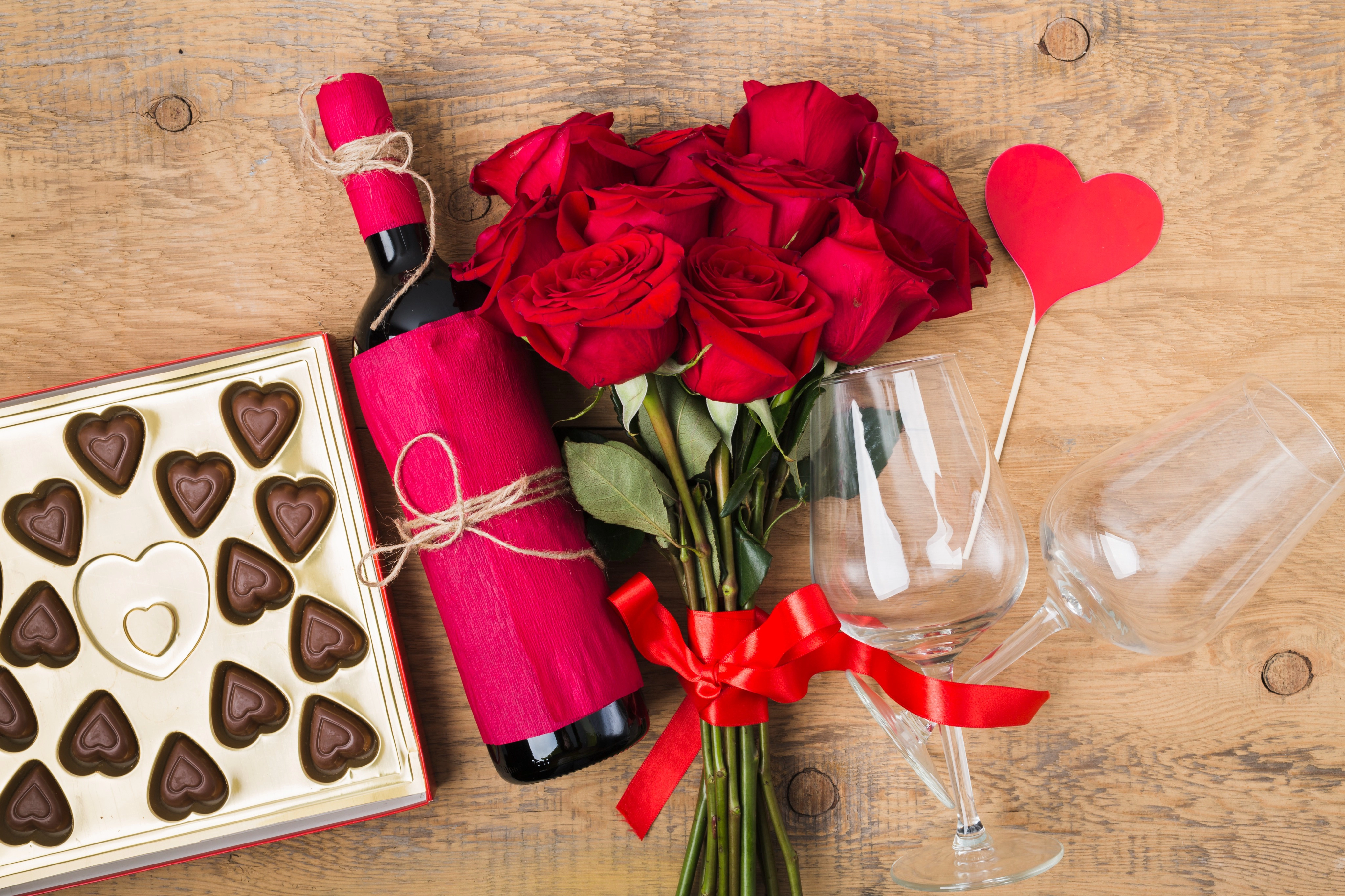 Gợi Ý Chọn Rượu Vang Đỏ Tặng Nàng Nhân Dịp Lễ Valentine