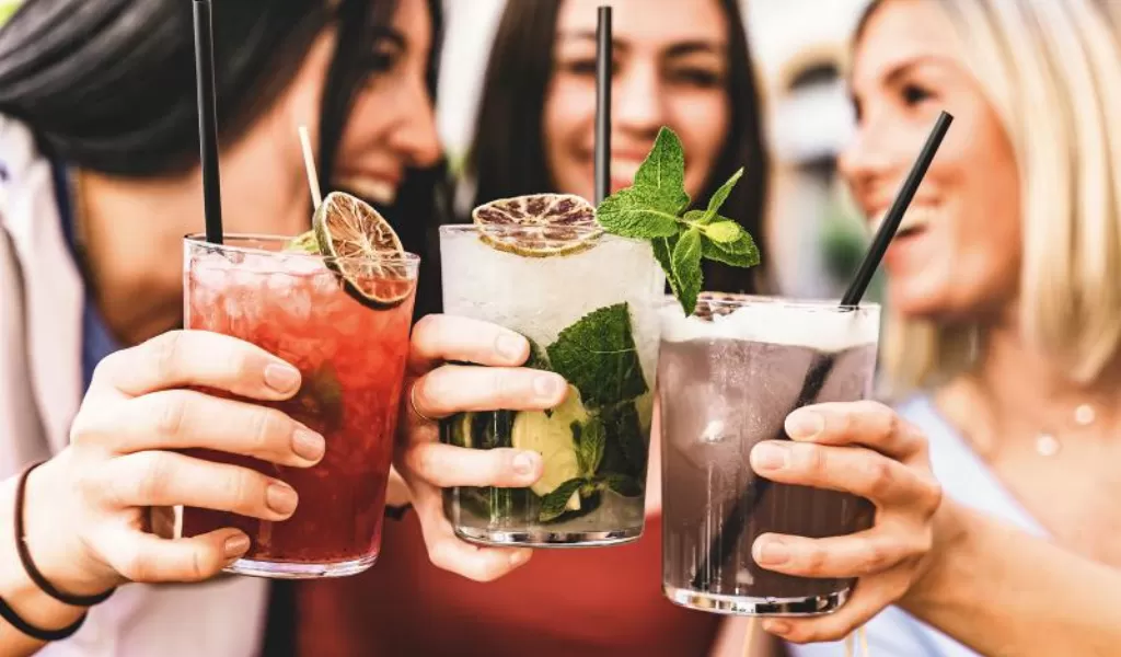 8 Loại Cocktail Dễ Pha Chế Để Thưởng Thức Cùng Nàng Ngày 8/3