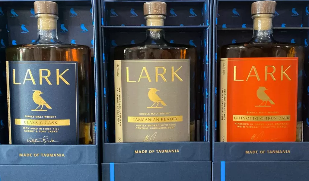 Khám Phá Single Malt của Lark Distillery: Classic Cask, Peated, Chinotto Citrus