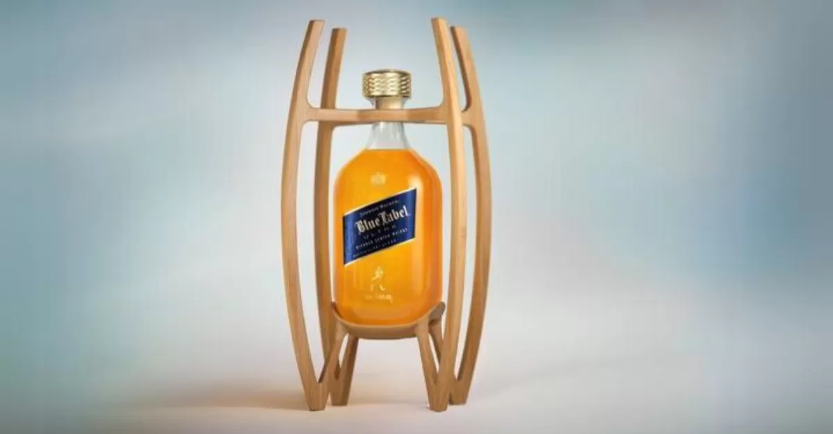 Johnnie Walker Blue Tạo Ra Chai Thủy Tinh Nhẹ Nhất Thế Giới