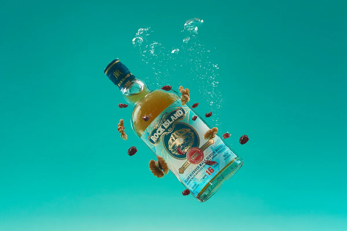 Rock Island 16 Year Old Blended Scotch Whisky Sherry Edition Ra Mắt