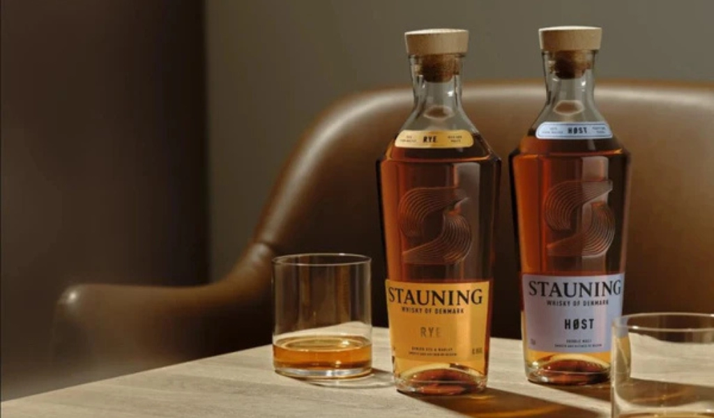 Stauning Kỷ Niệm 20 Năm Thành Lập Ra Mắt Hai Dòng RYE & Host