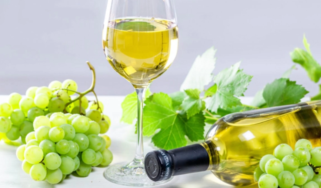 Rượu Vang Trắng Chất Lượng