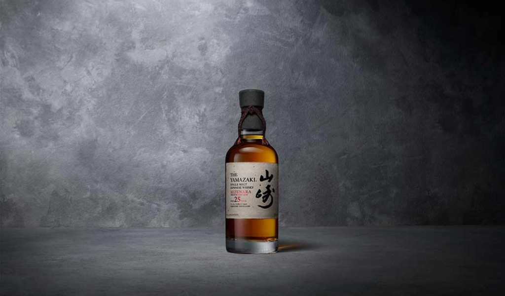 Yamazaki 25 Years Old Mizunara