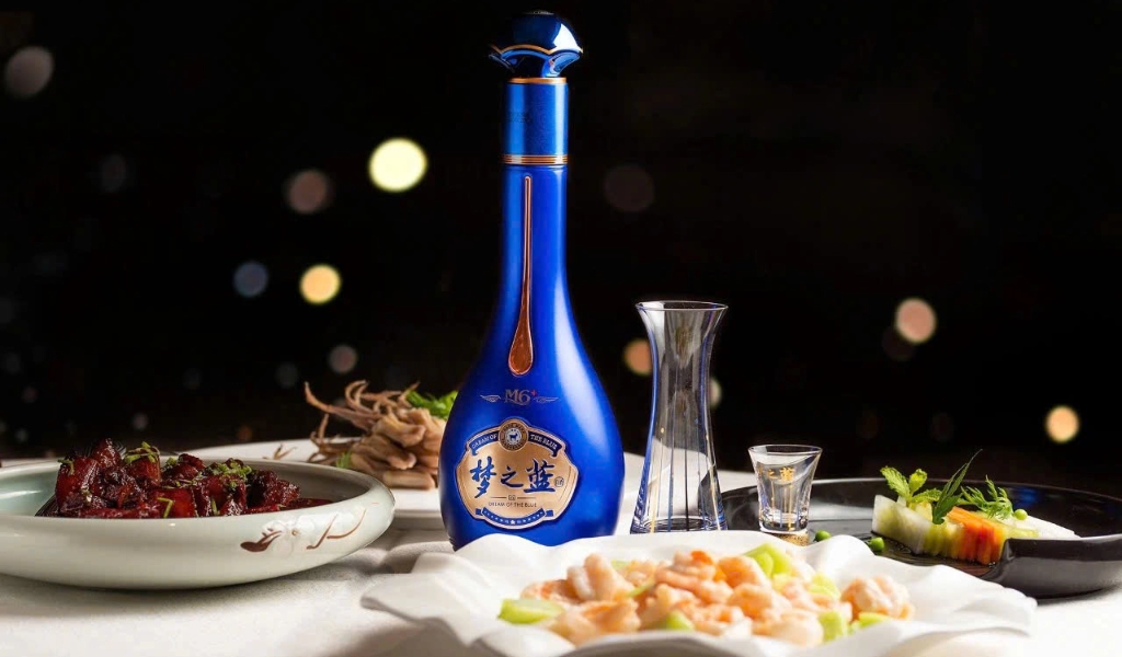 Rượu Dương hà Mộng Chi Lam