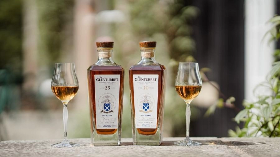 Rượu Whisky Glenturret Phiên Bản Thường Niên Bao Gồm Rượu Quý Hiếm 30 Và 25 Năm