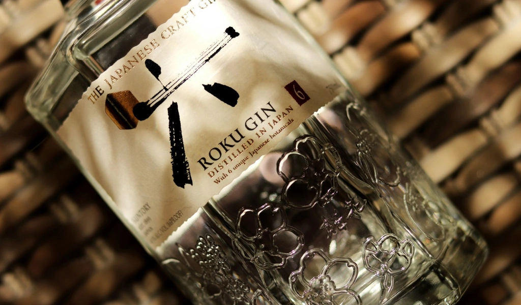 Rượu Gin Nhật Bản Roku