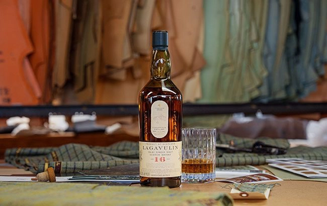 Lagavulin Ra Mắt Mẫu Tartan Islay Độc Quyền