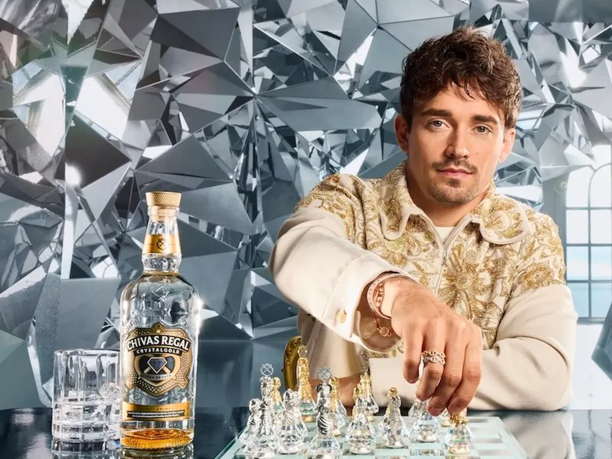 Chivas Regal Ra Mắt Crystalgold Rượu Trong Suốt Đầu Tiên Cùng Charles Leclerc
