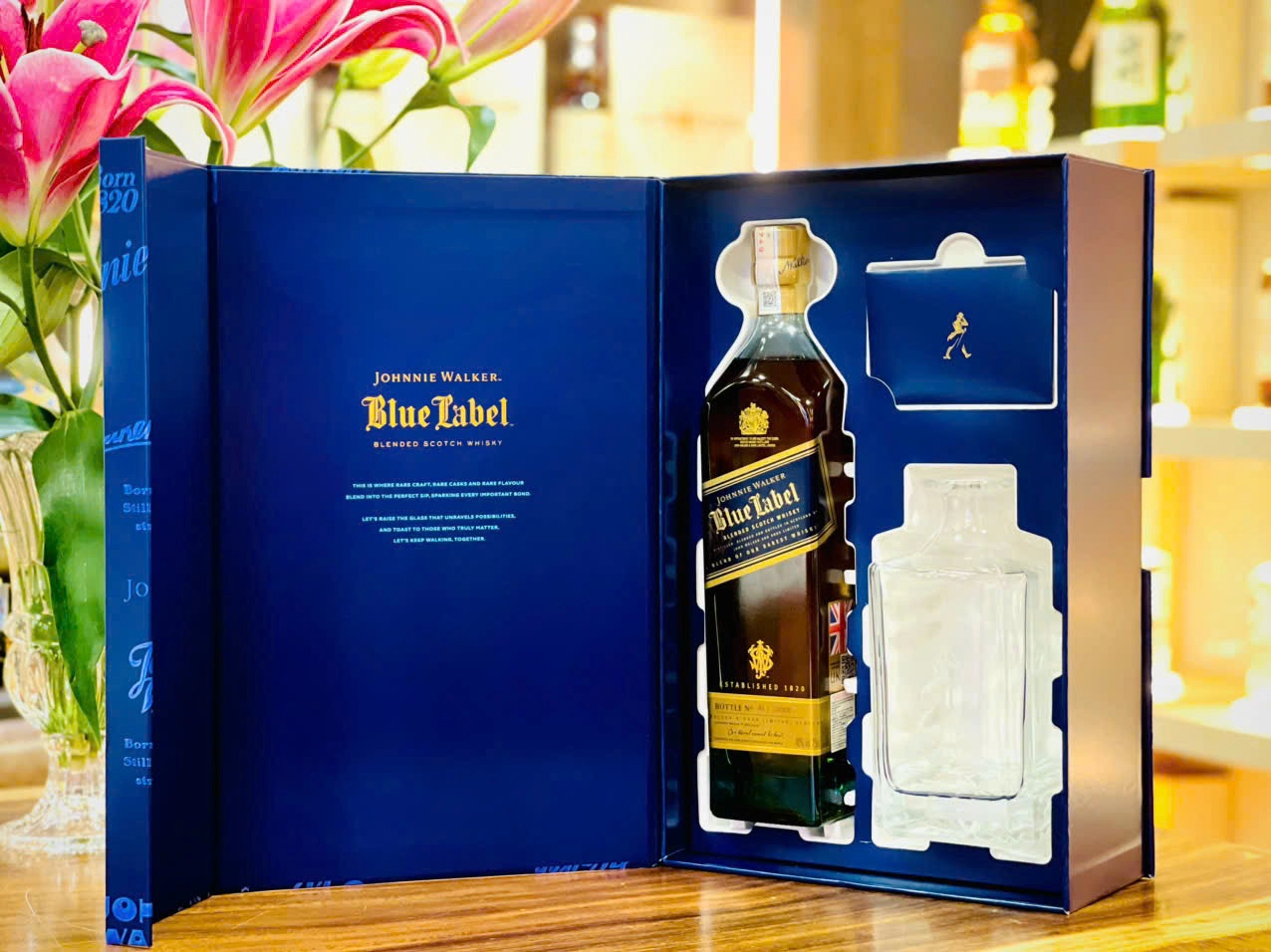 Johnnie Walker Blue Label Hộp Quà Tết 2026 Chất Lượng