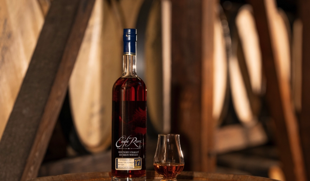 Rượu Whisky Eagle Rare 17 Year Old Buffalo Trace Antique Collection