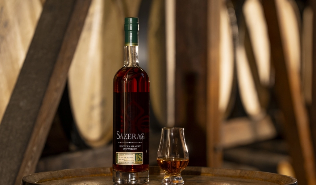 Rượu Whisky Sazerac Rye 18 Year Old Buffalo Trace Antique Collection
