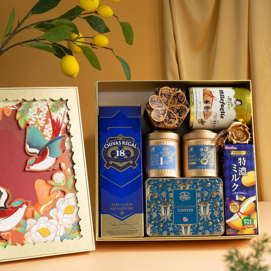 Rượu Whisky Chivas 18 Year Old Hộp Quà Tết 2026 Set Nghênh Sắc 9