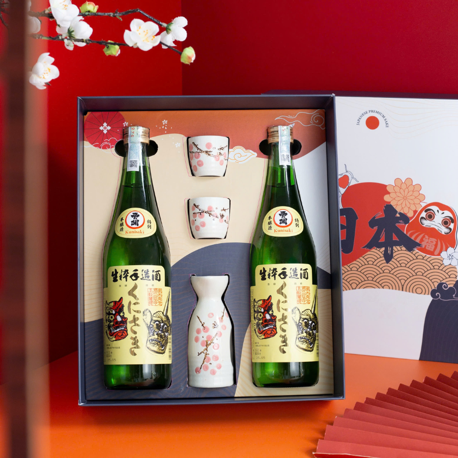 Rượu Sake Nhật Nishinoseki Tokubetsu Kunisaki Hộp Quà Tết 2026 Set Daruma