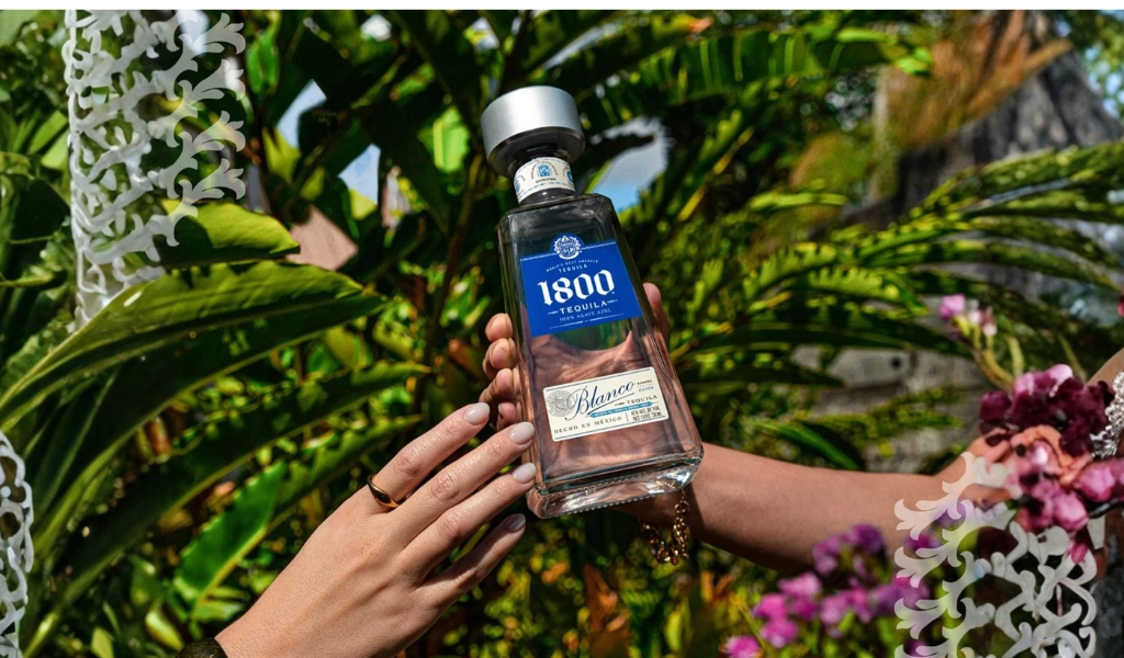 1800 Tequila Ra Mắt