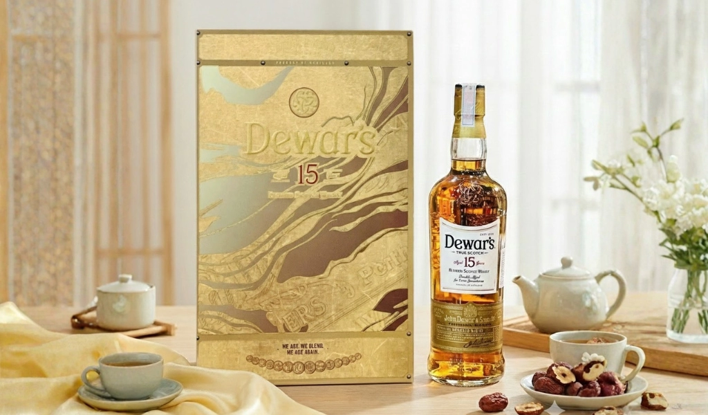 Rượu Whisky Dewar’s 15 Year Old Phiên Bản Hộp Quà Tết