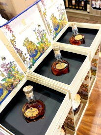 Rượu Whisky Royal Salute 21 Year Old Blended Grain King's Diamond Hộp Quà Tặng Kèm Chai Mini