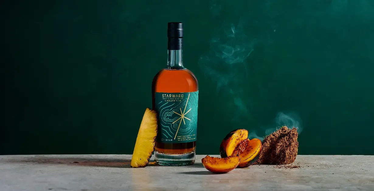 Phiên Bản Hợp Tác Starward x Lagavulin Ra Mắt Tại Anh