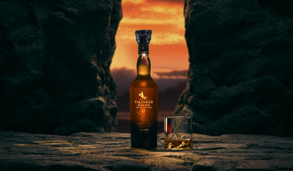 Talisker Magma 47 Year Old - Whisky 47 Năm Ủ Bằng Đá Núi Lửa